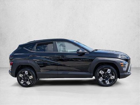 Used 2024 Hyundai Kona SEL AWD/4WD image 4