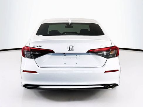 Used 2022 Honda Civic Sport image 6