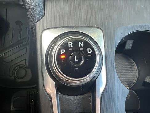Used 2020 Ford Escape SE AWD/4WD image 36