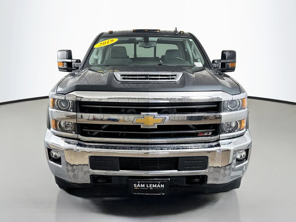 Used 2019 Chevrolet Silverado 2500 LT w/ LT Convenience Package AWD/4WD image 2