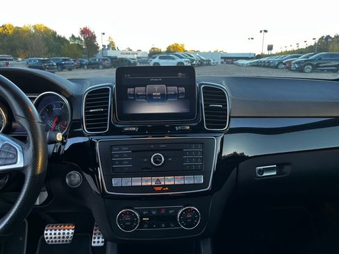 Used 2019 Mercedes-Benz GLE 43 AMG 4MATIC image 17