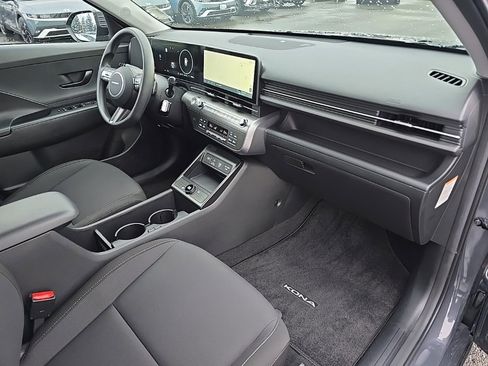 Certified 2024 Hyundai Kona SE image 27