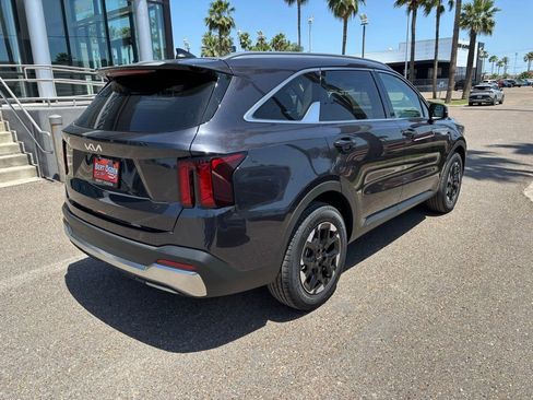 New 2025 Kia Sorento S w/ Panoramic Sunroof Package image 7