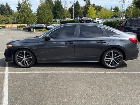Used 2022 Honda Civic Touring image 3
