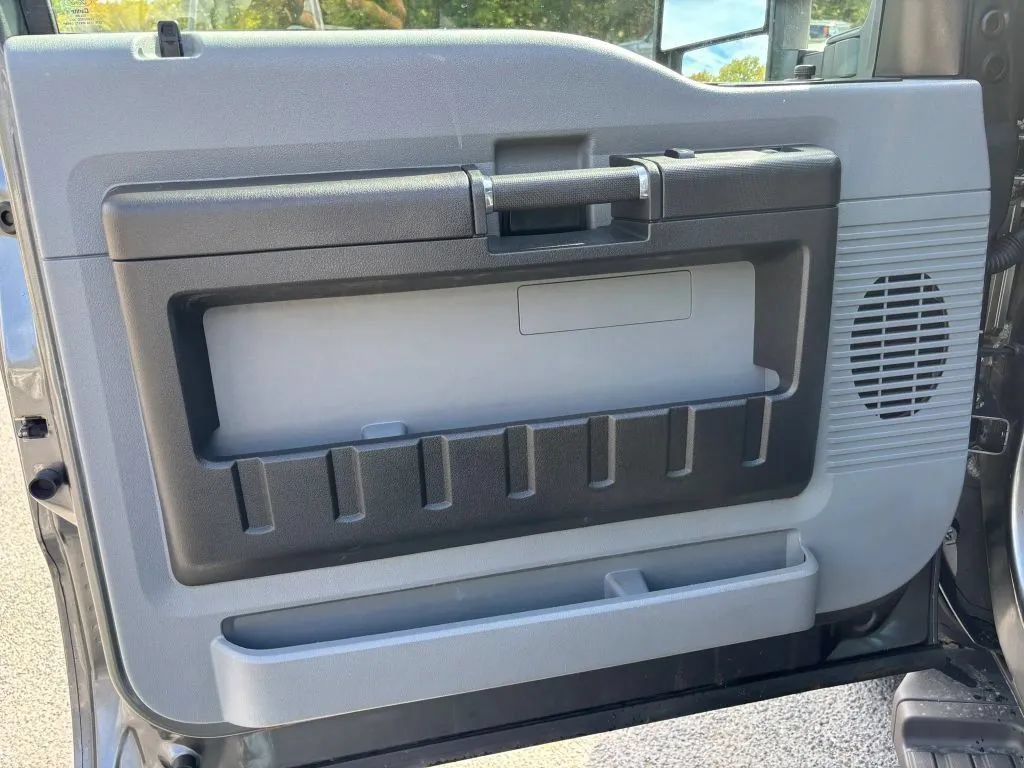 Used 2016 Ford F250 XL w/ Power Equipment Group AWD/4WD image 14
