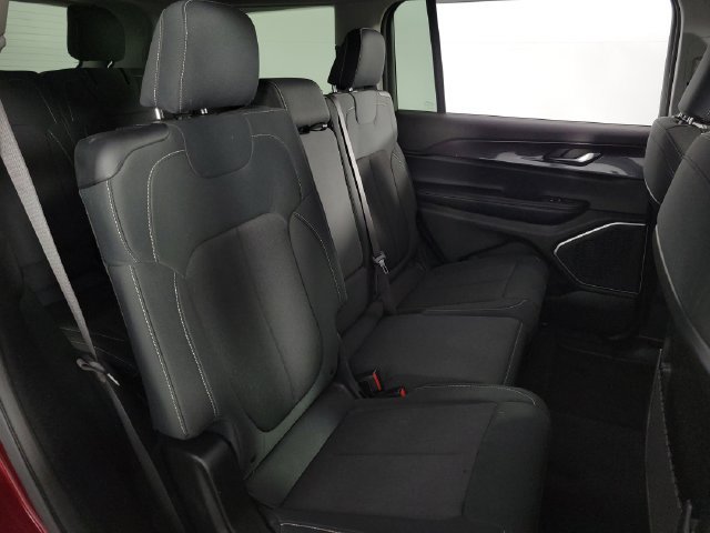 Used 2021 Jeep Grand Cherokee L Laredo w/ Luxury Tech Group I AWD/4WD image 18