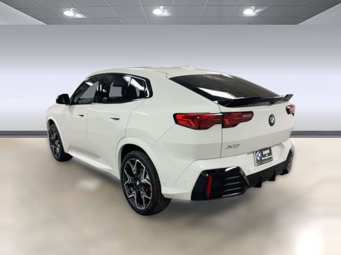 New 2026 BMW X2 xDrive28i w/ Technology Package AWD/4WD image 3
