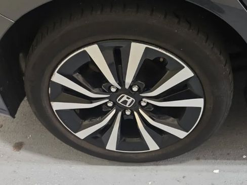 Used 2023 Honda Civic EX-L image 5
