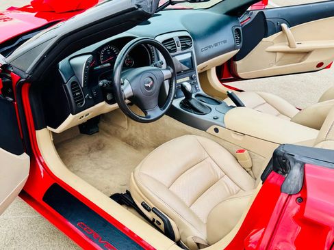 Used 2006 Chevrolet Corvette Convertible w/ Preferred Equipment Group image 27