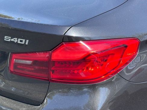 Used 2020 BMW 540i xDrive w/ Premium Package image 7
