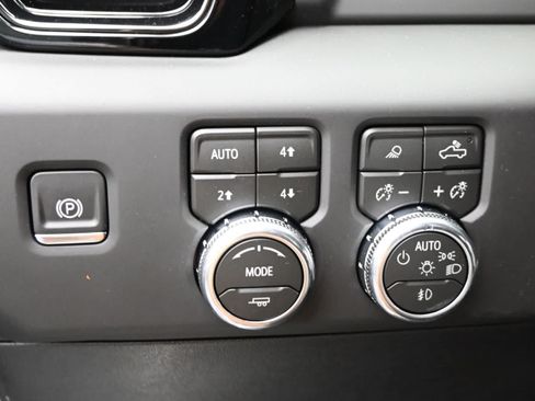 New 2026 GMC Sierra 2500 AT4 AWD/4WD image 23