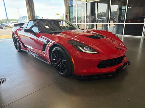 Used 2016 Chevrolet Corvette Z06 w/ 2LZ Preferred Equipment Group image 3