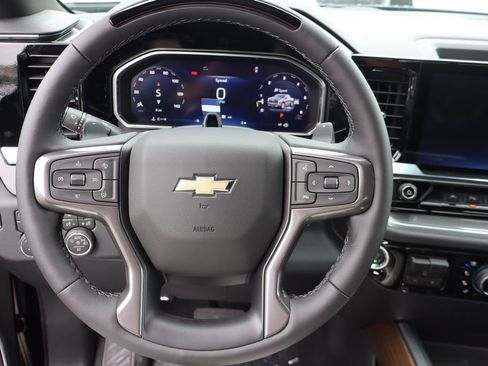 New 2026 Chevrolet Silverado 1500 High Country AWD/4WD image 5