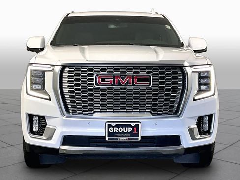 Used 2022 GMC Yukon XL Denali AWD/4WD image 4