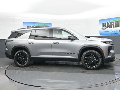 New 2026 Chevrolet Traverse LT w/ Enhanced Driving Package FWD image 7