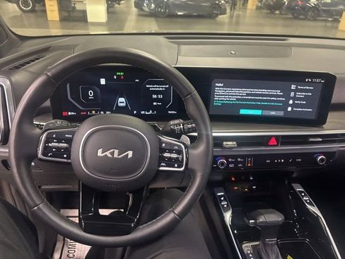 Used 2025 Kia Sorento SX Prestige image 18