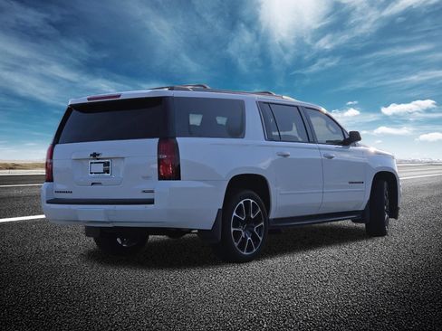 Used 2018 Chevrolet Suburban Premier AWD/4WD image 23