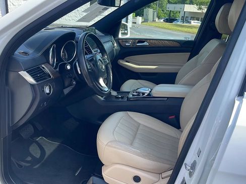 Used 2017 Mercedes-Benz GLS 450 4MATIC image 26
