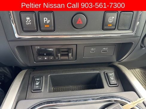 Used 2024 Nissan Titan SV w/ SV Convenience Package image 16