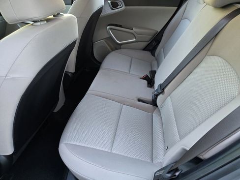 Used 2024 Kia Soul LX FWD image 19