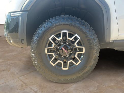 New 2026 GMC Sierra 2500 AT4X image 30