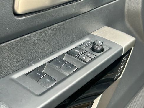 Used 2024 Toyota Tundra Limited AWD/4WD image 25