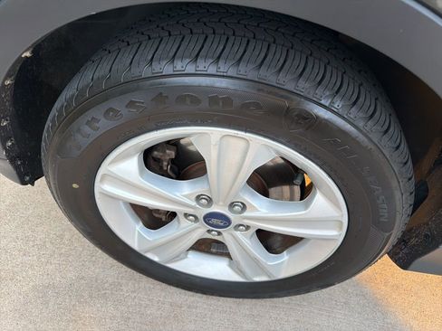 Used 2016 Ford Escape SE image 11