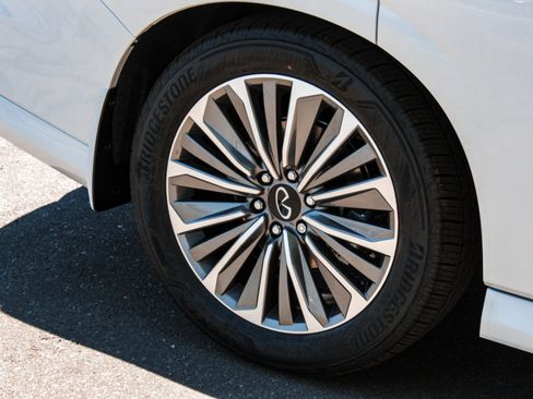 New 2026 INFINITI QX80 Luxe AWD/4WD image 4