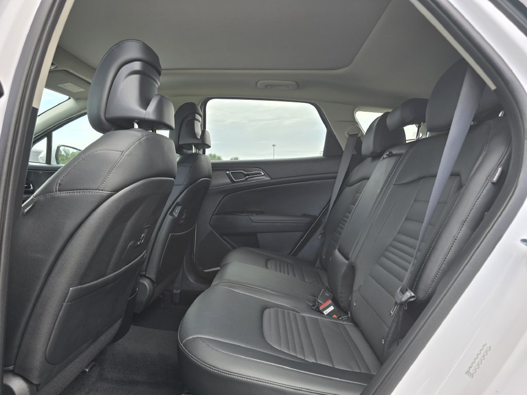 Used 2025 Kia Sportage SX FWD image 17