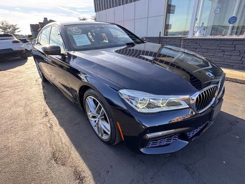 Used 2017 BMW 750i xDrive image 12