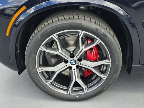 New 2026 BMW X5 xDrive40i w/ Executive Package image 8