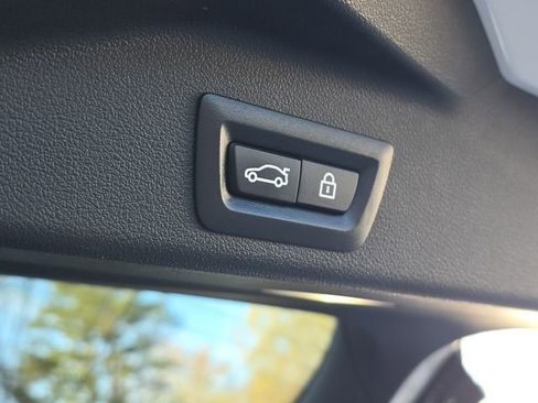 Used 2019 BMW X5 xDrive40i w/ Premium Package image 10