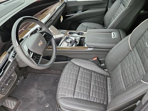 New 2026 Cadillac Escalade ESV Platinum Sport w/ LPO, ONYX Package AWD/4WD image 14
