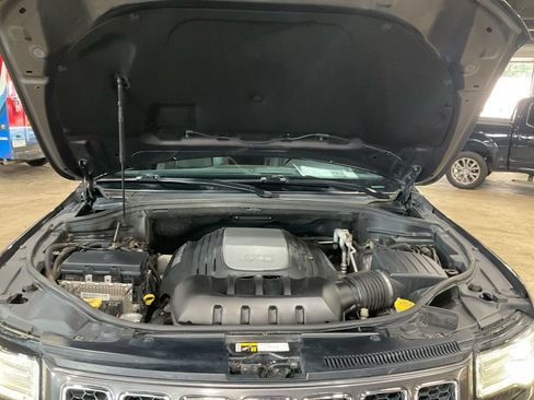 Used 2016 Jeep Grand Cherokee Overland w/ Advanced Technology Group AWD/4WD image 35