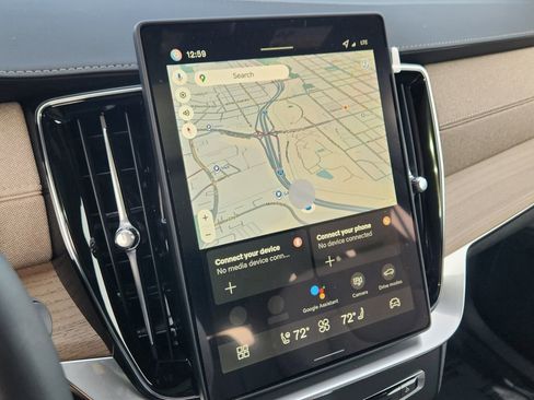 New 2026 Volvo XC90 T8 Plus w/ Protection Package Premier image 7