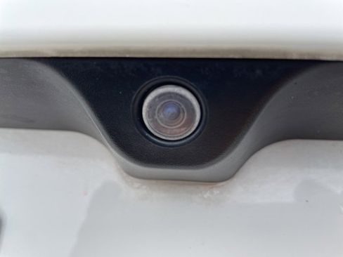 Used 2018 Jeep Compass Latitude w/ Popular Equipment Group image 11