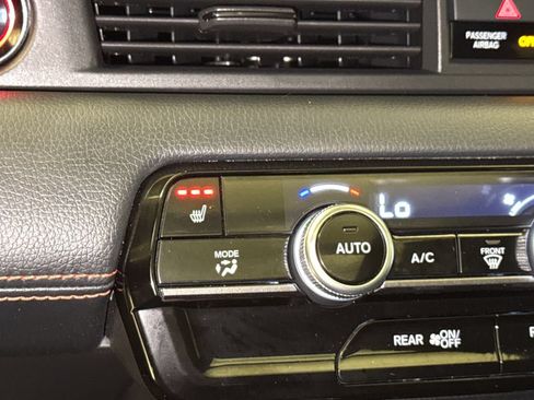 Used 2025 Honda Pilot TrailSport image 29