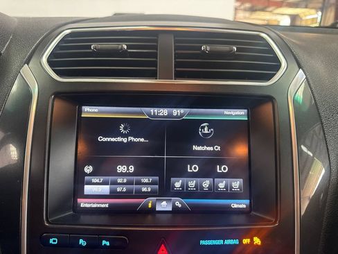 Used 2016 Ford Explorer Limited w/ Equipment Group 301A AWD/4WD image 16