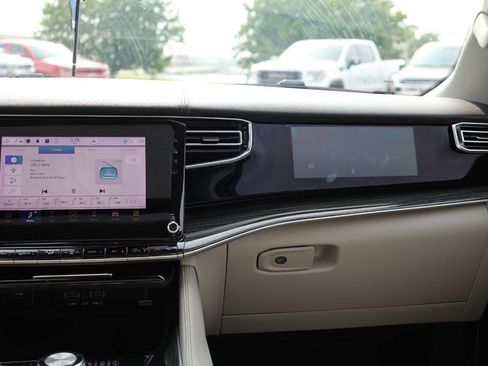 Used 2022 Jeep Wagoneer Series III w/ Premium Group I image 26