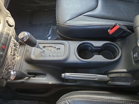 Used 2013 Jeep Wrangler Sahara w/ Dual Top Group image 17