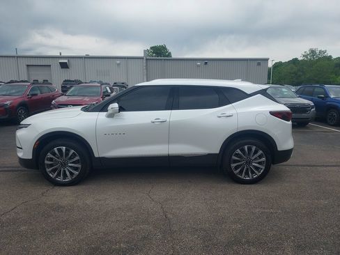 Used 2023 Chevrolet Blazer Premier FWD image 4