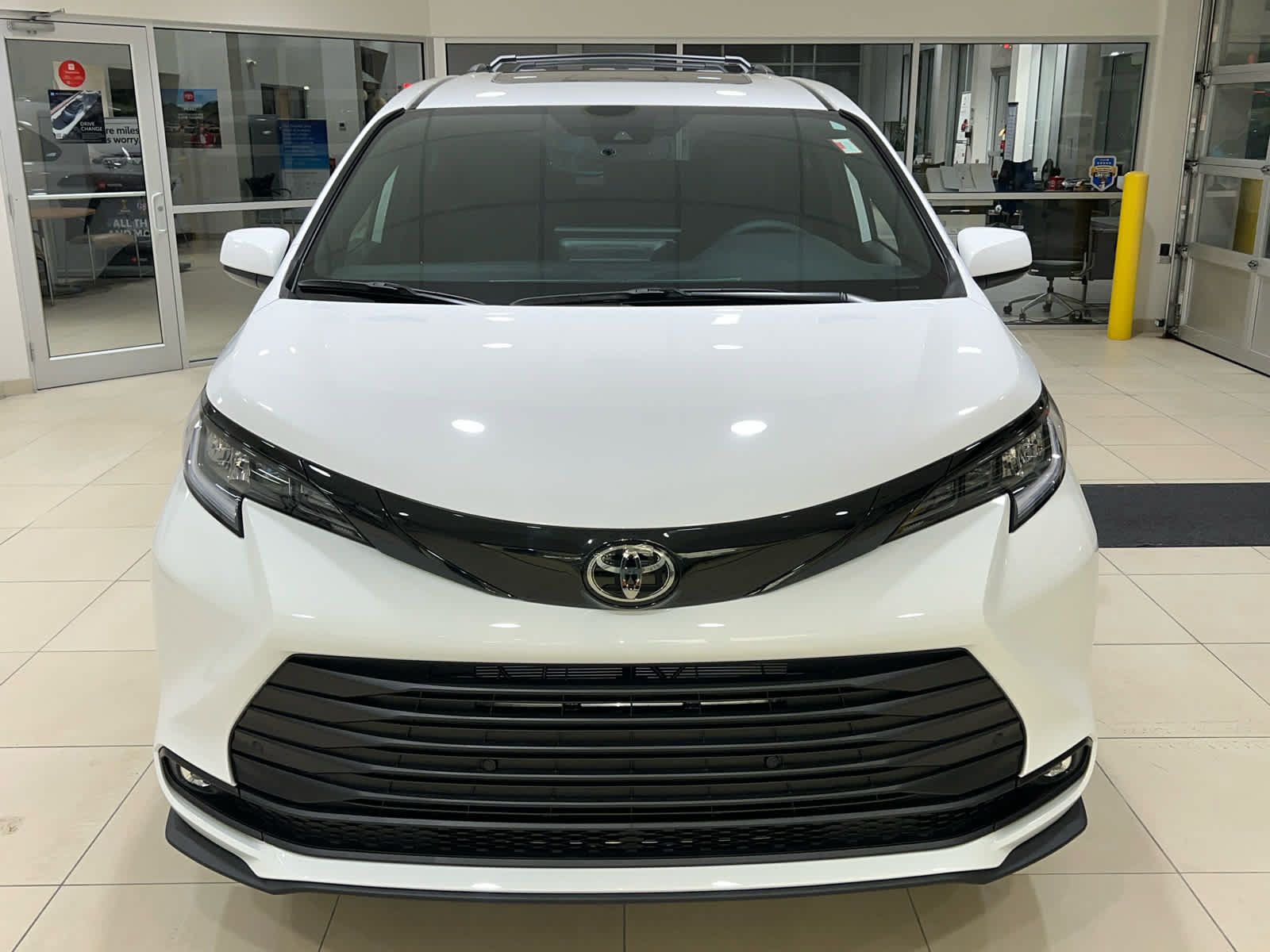 New 2026 Toyota Sienna XLE Woodland Edition AWD/4WD image 3