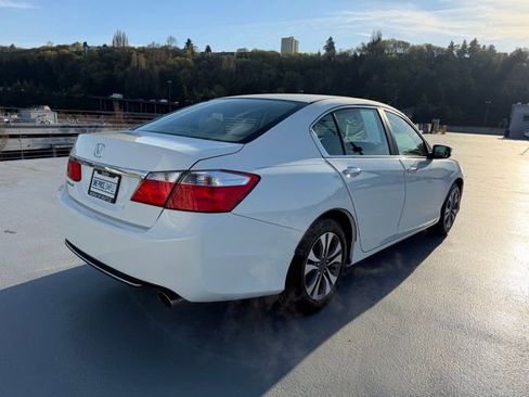 Used 2013 Honda Accord LX image 3