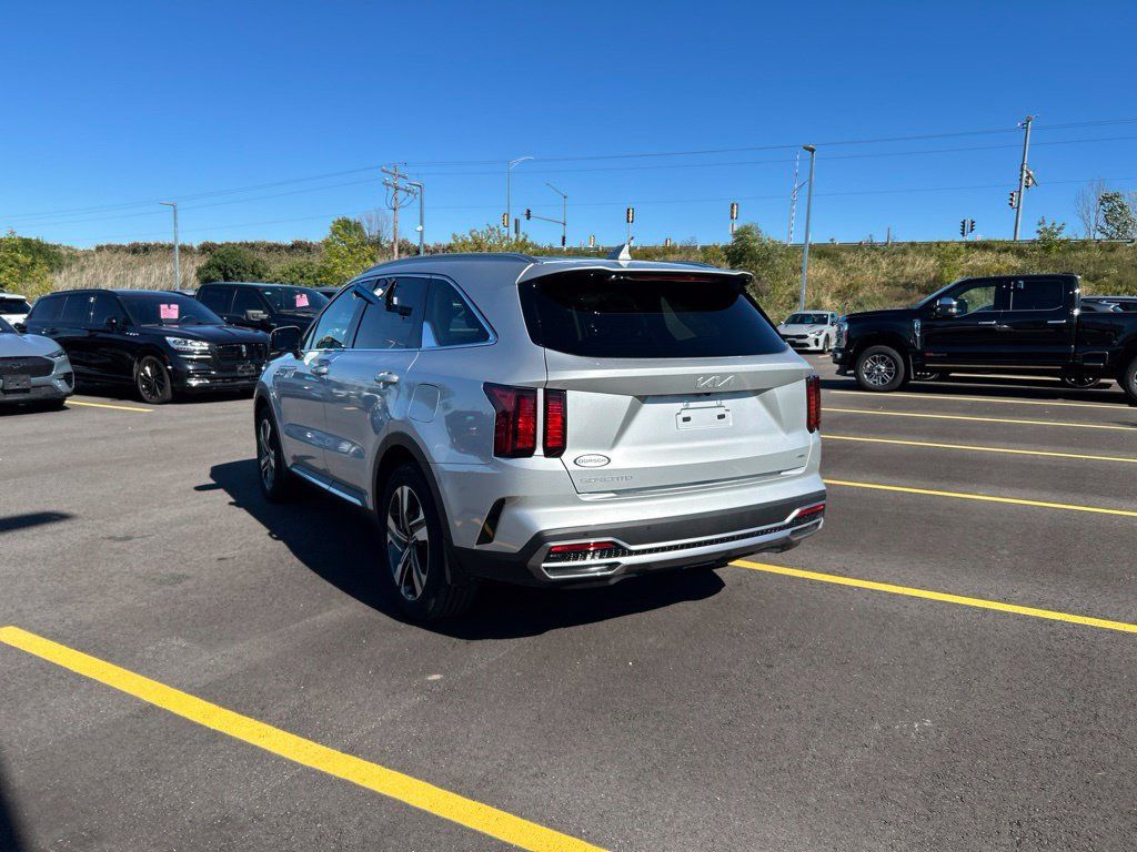Certified 2024 Kia Sorento EX AWD/4WD image 8