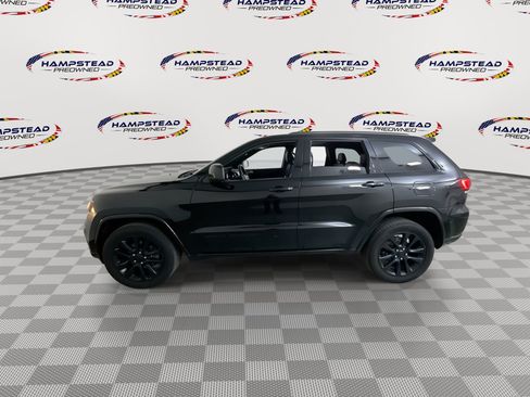 Used 2019 Jeep Grand Cherokee Altitude AWD/4WD image 5