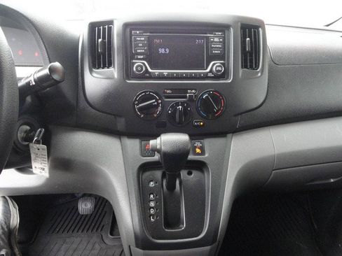 Used 2019 Nissan NV200 S image 16