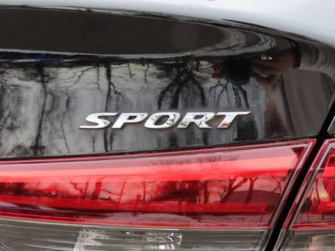 Certified 2022 Honda Civic Sport image 8