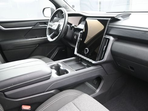 Certified 2025 GMC Acadia Elevation image 35