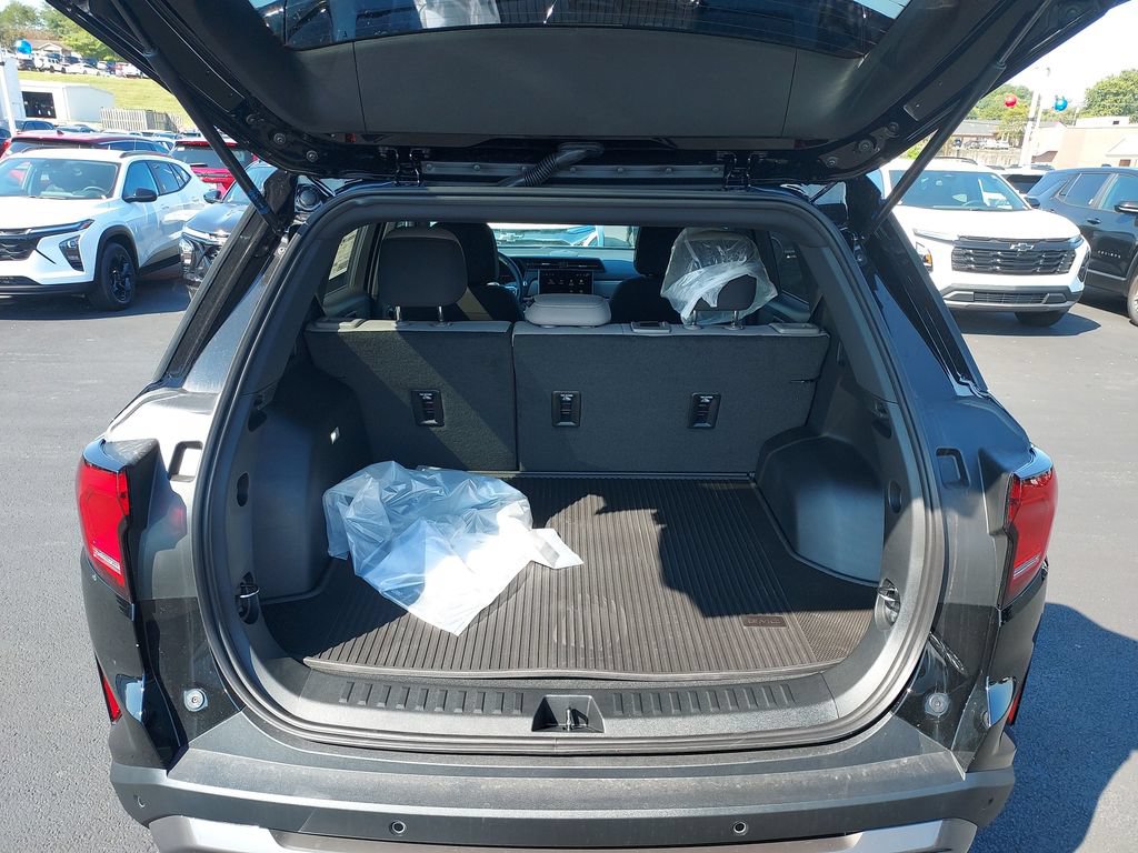 New 2027 GMC Terrain Elevation w/ LPO, Floor Liner Package AWD/4WD image 9