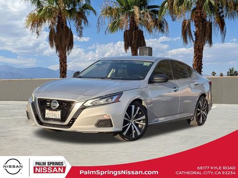 Used 2019 Nissan Altima 2.5 SR FWD image 1